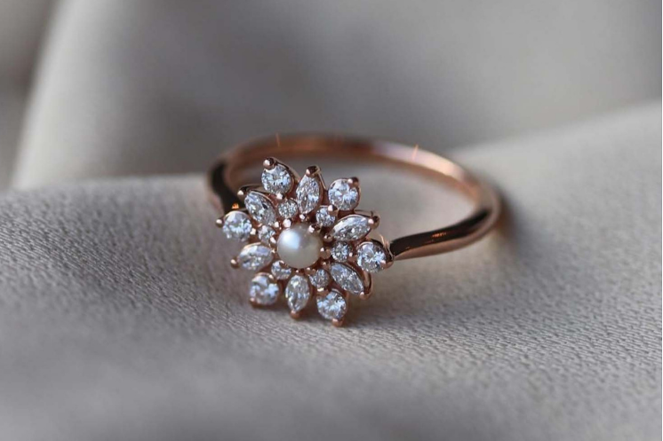 Rose gold diamond ring